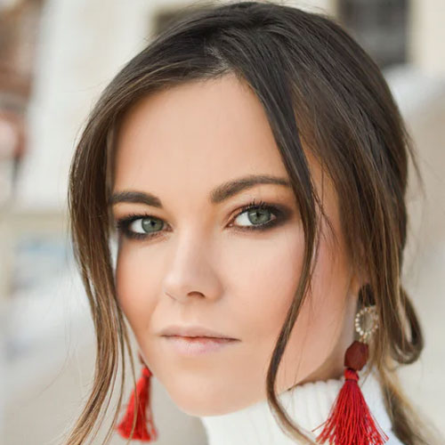 Katherine Foxx